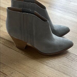 Splendid Gray Leather Pointed Ankle Boots, 9 1/2